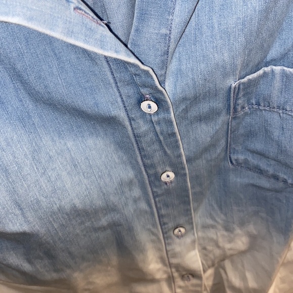 🌊UNIQLO Denim Long Sleeve - Picture 6 of 7